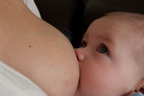 Como saber se o leite materno esta sustentando o bebe Reflexoes De Uma Ex Dependente Do Leite Artificial O Que Ninguem Nos Conta Maes Com Ciencia